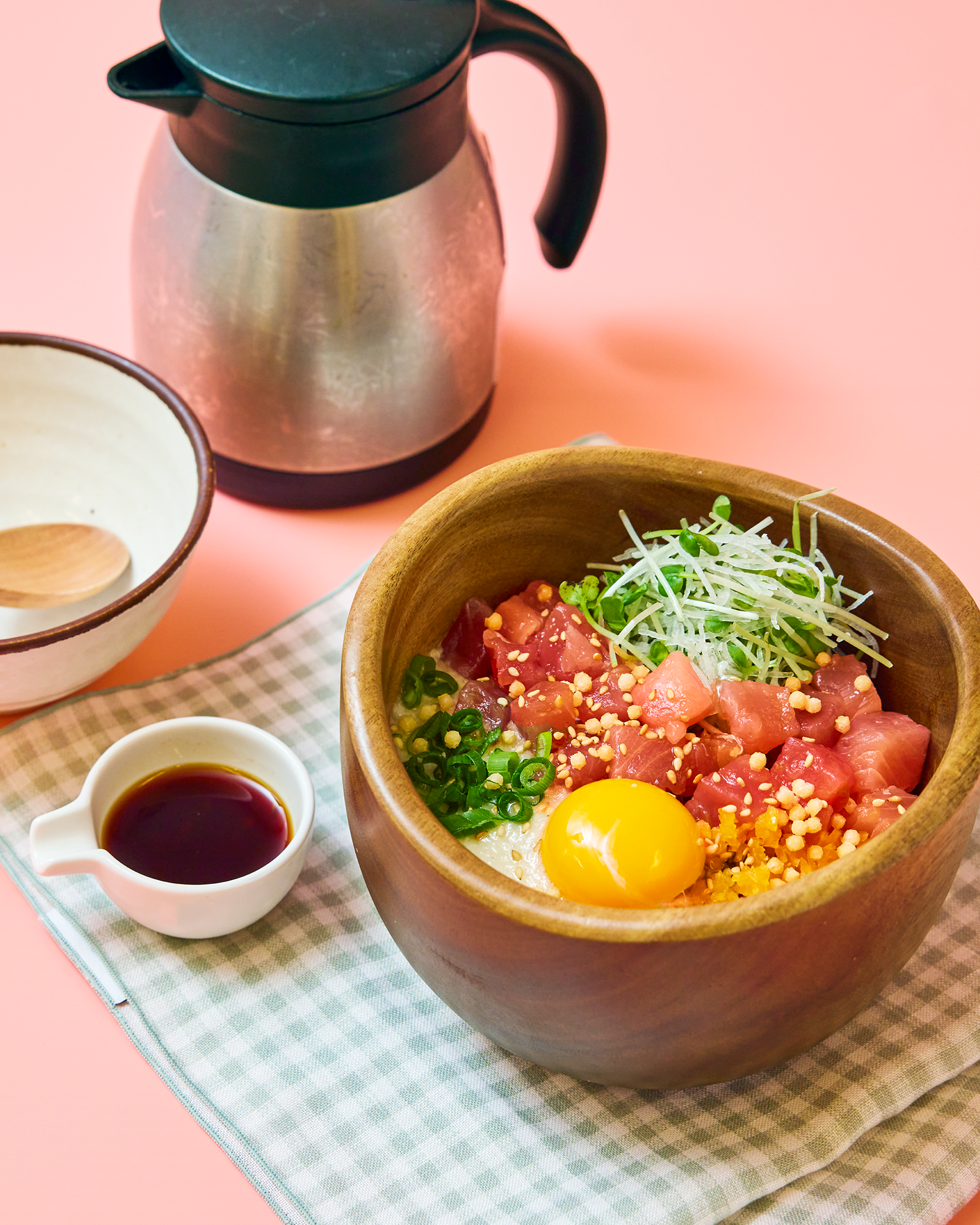 まぐろと出汁とろろのおひつごはん