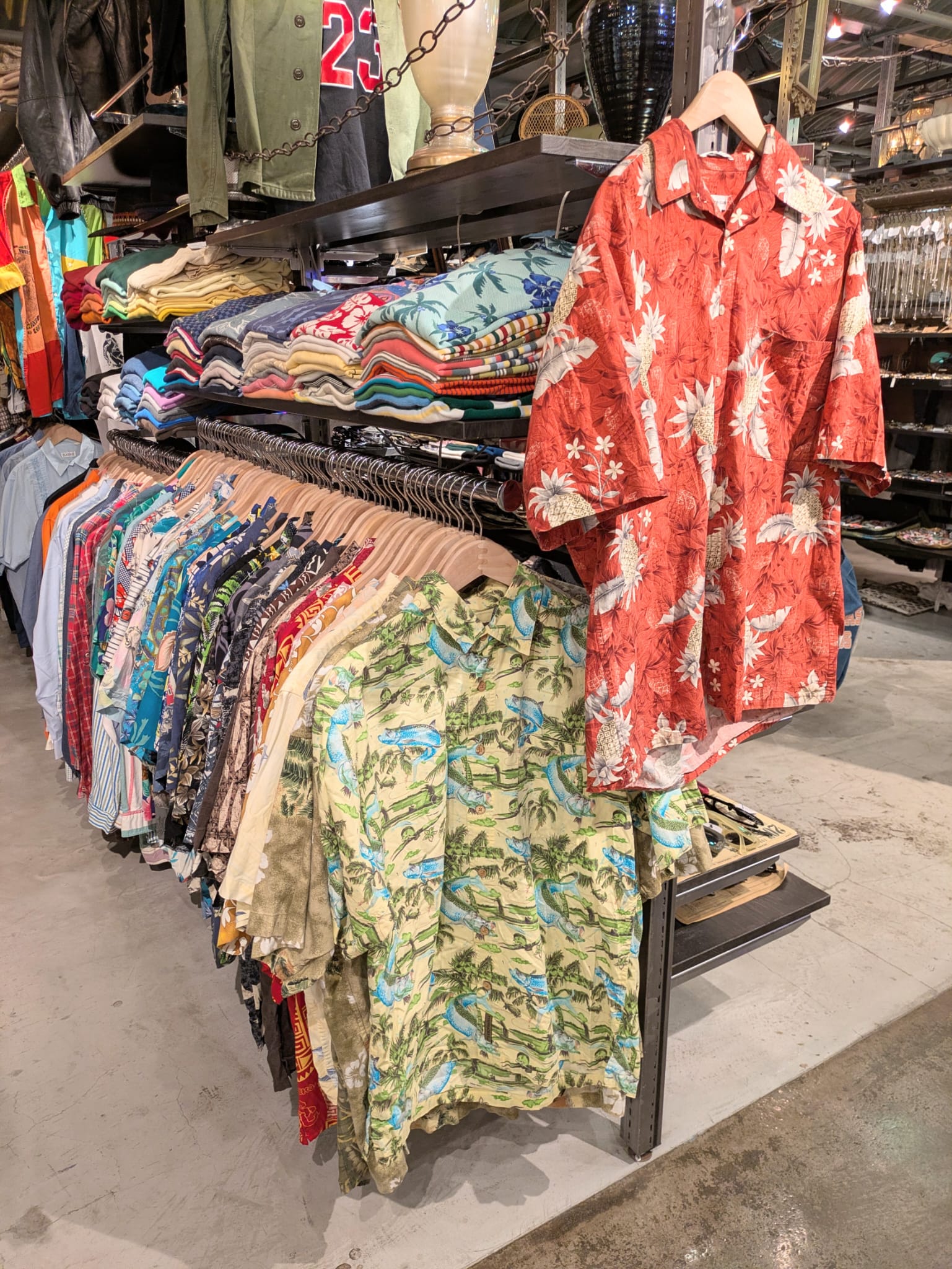 Hawaiian shirt入荷