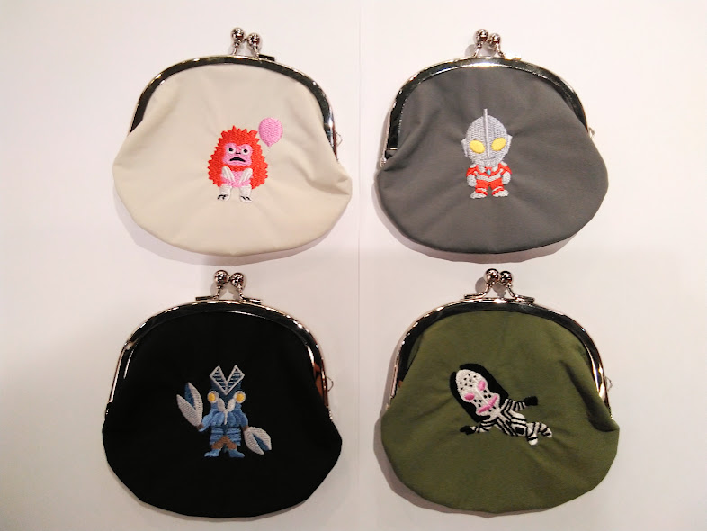 ウルトラマンや怪獣の刺繍が入ったがま口♪