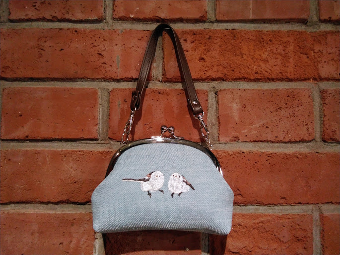 鳥刺繍手提げシマエナガ.jpg