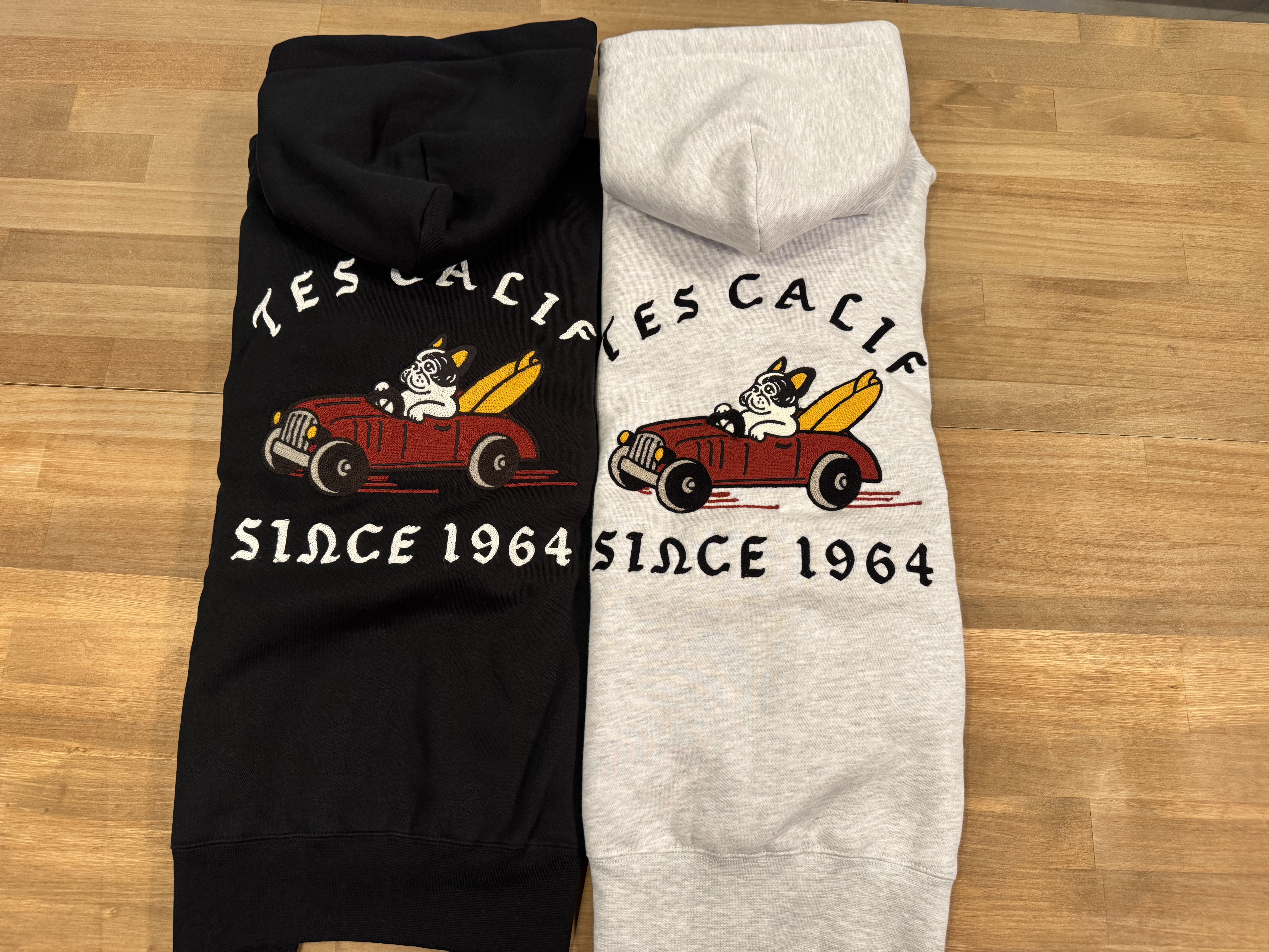【TES】スウェットパーカー
