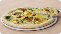 ピザ「バジルと５種のチーズ」